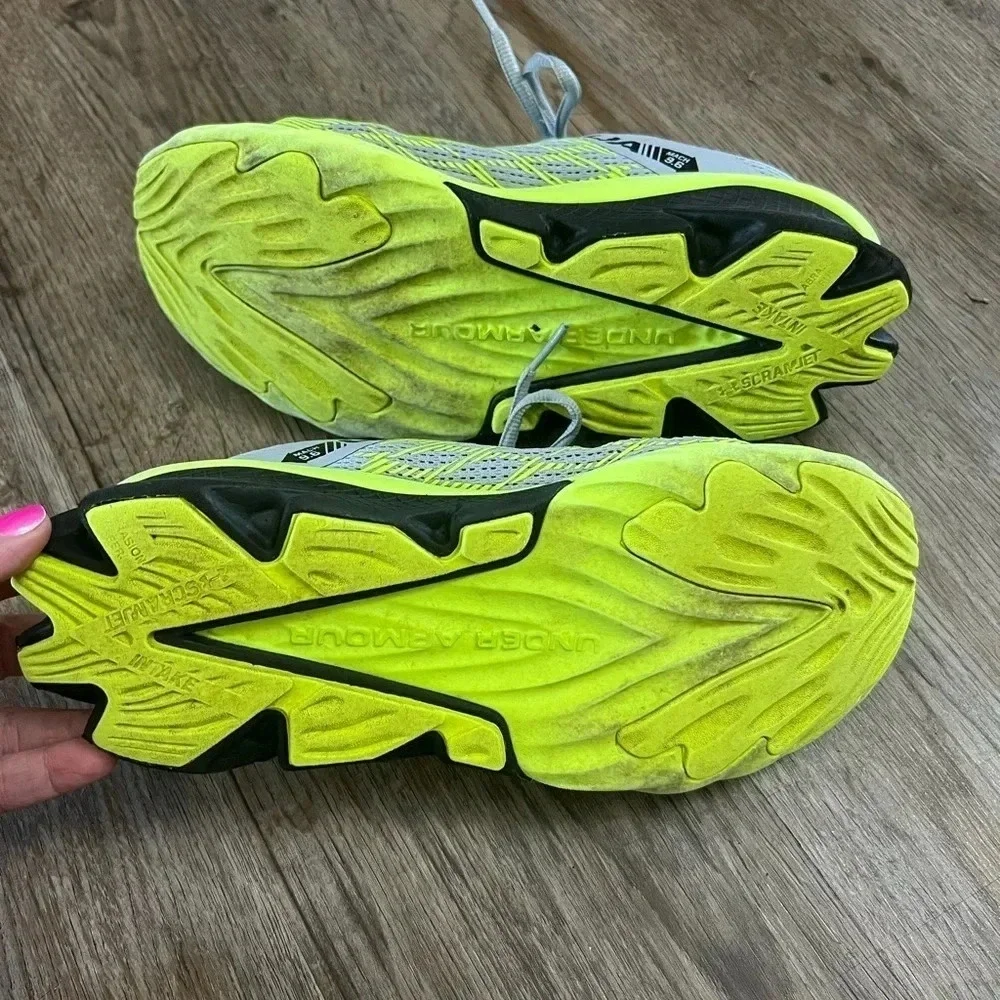 Under Armour • Scramjet 3 • Boy’s Shoes - Picture 10 of 14